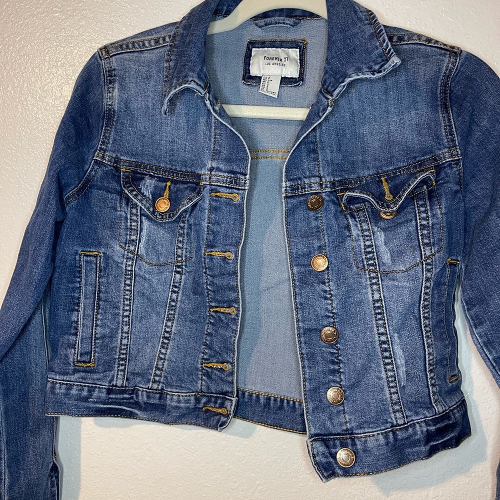 Denim Jacket 🔵